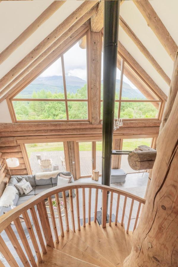 Wild Nurture Eco Luxury Offgrid Log Cabin フォート・ウィリアム エクステリア 写真