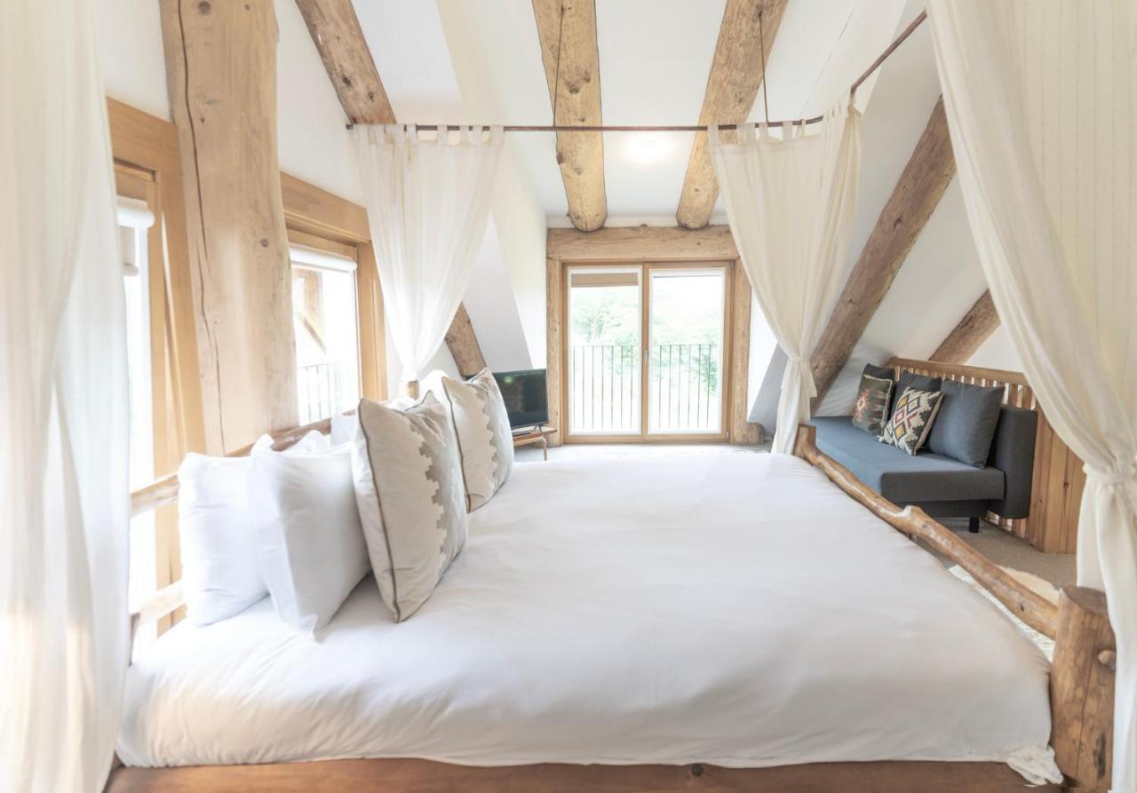 Wild Nurture Eco Luxury Offgrid Log Cabin フォート・ウィリアム エクステリア 写真