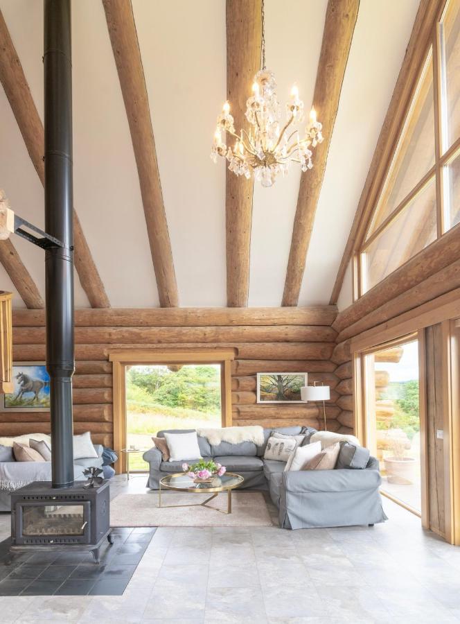 Wild Nurture Eco Luxury Offgrid Log Cabin フォート・ウィリアム エクステリア 写真