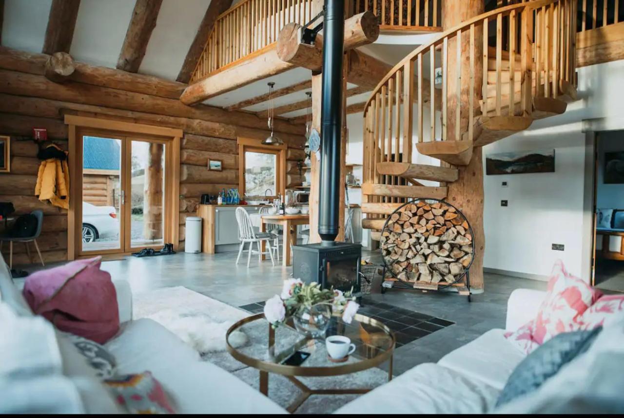 Wild Nurture Eco Luxury Offgrid Log Cabin フォート・ウィリアム エクステリア 写真