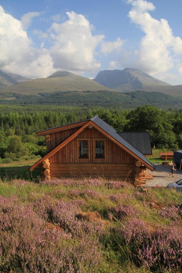 Wild Nurture Eco Luxury Offgrid Log Cabin フォート・ウィリアム エクステリア 写真