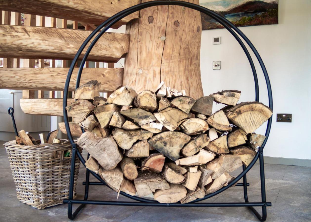 Wild Nurture Eco Luxury Offgrid Log Cabin フォート・ウィリアム エクステリア 写真