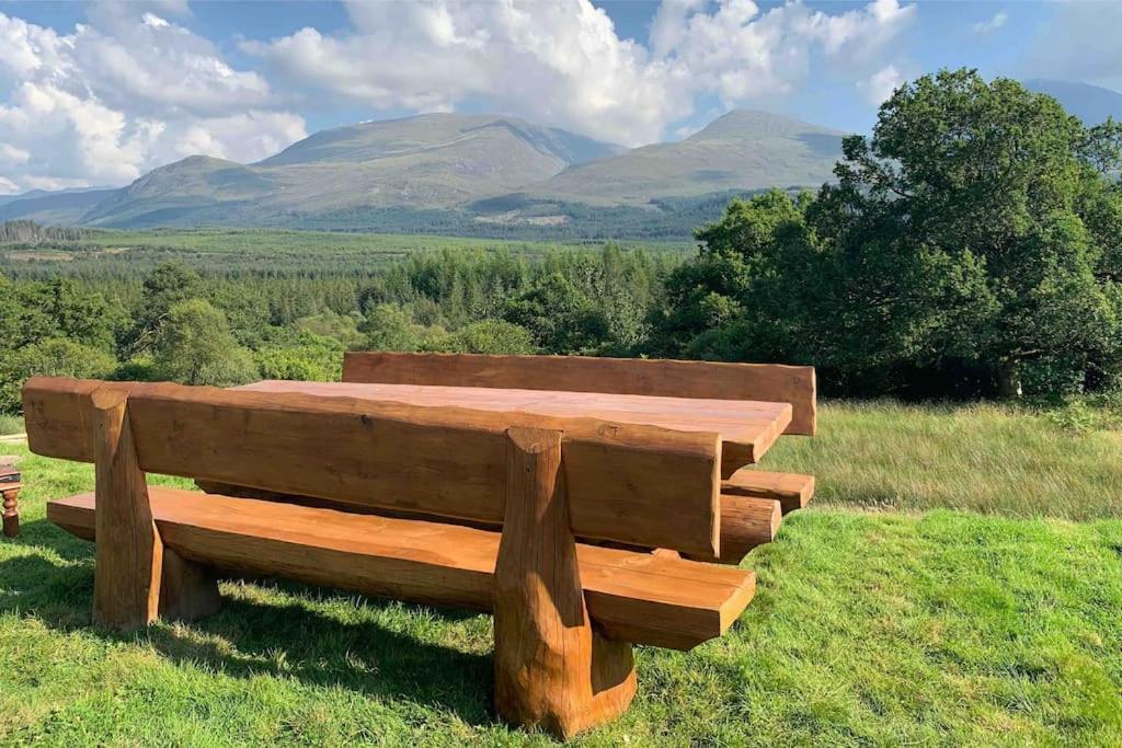 Wild Nurture Eco Luxury Offgrid Log Cabin フォート・ウィリアム エクステリア 写真