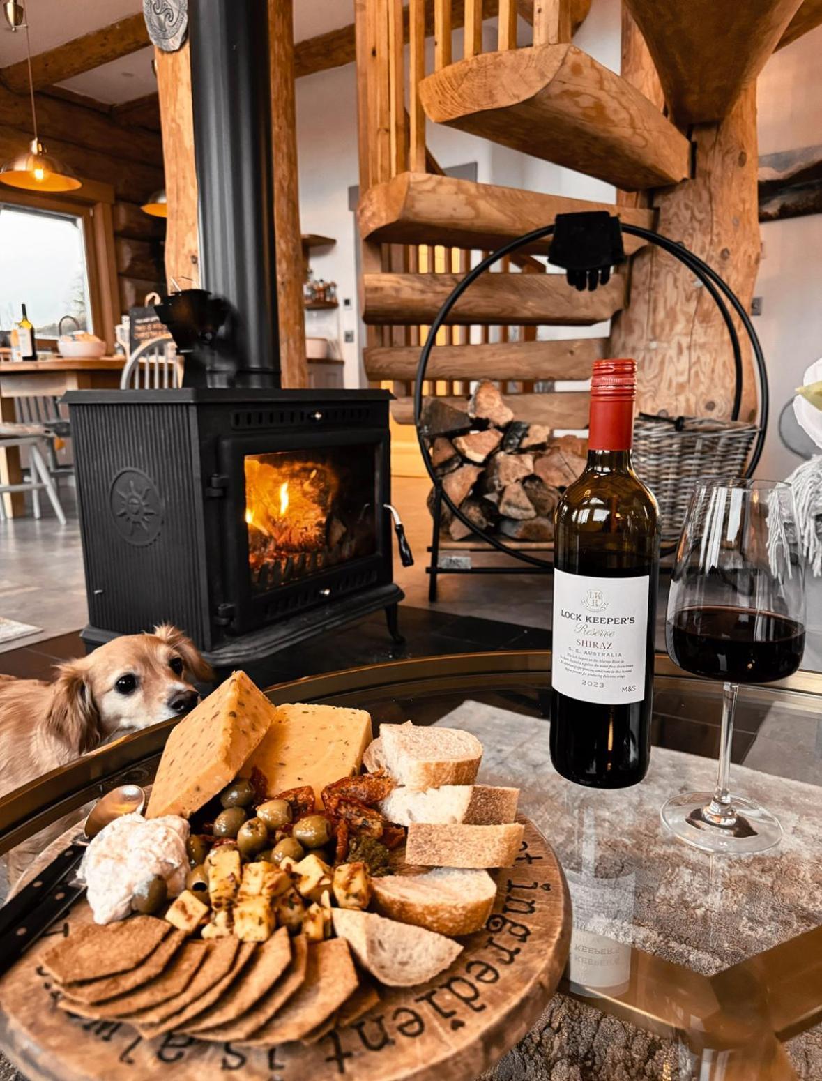 Wild Nurture Eco Luxury Offgrid Log Cabin フォート・ウィリアム エクステリア 写真