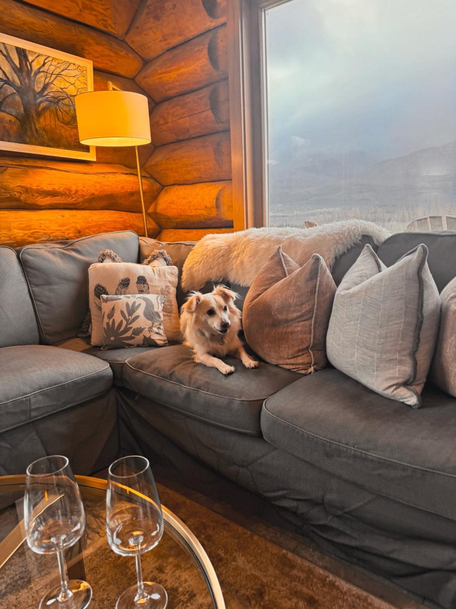 Wild Nurture Eco Luxury Offgrid Log Cabin フォート・ウィリアム エクステリア 写真